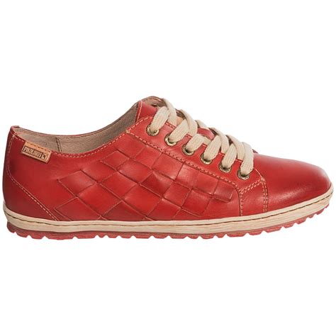 are pikolinos shoes made in china